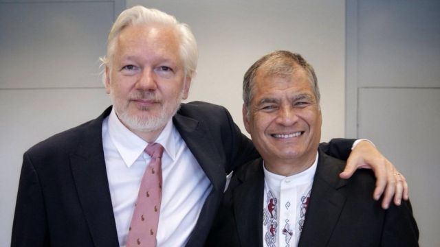 cnne-1761506-assange-correa-foto